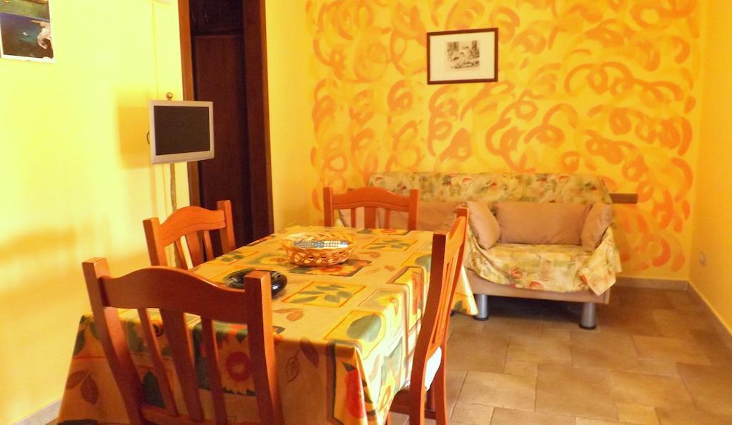 B&B Di Angela Scotellaro Palmariggi Szoba fotó